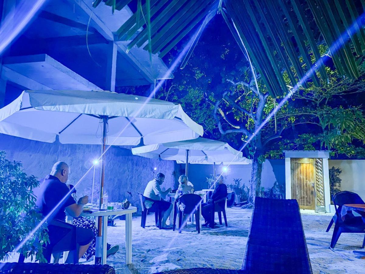 Leisure Inn Guest House Bodufolhudhoo Exterior photo